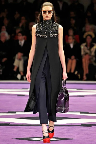 Look 15